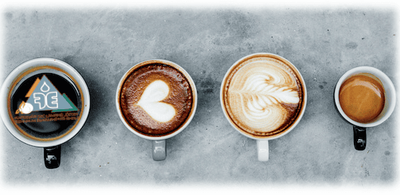 Kávéházi hangulatban zajlott pályaorientációs találkozó a Lampingban