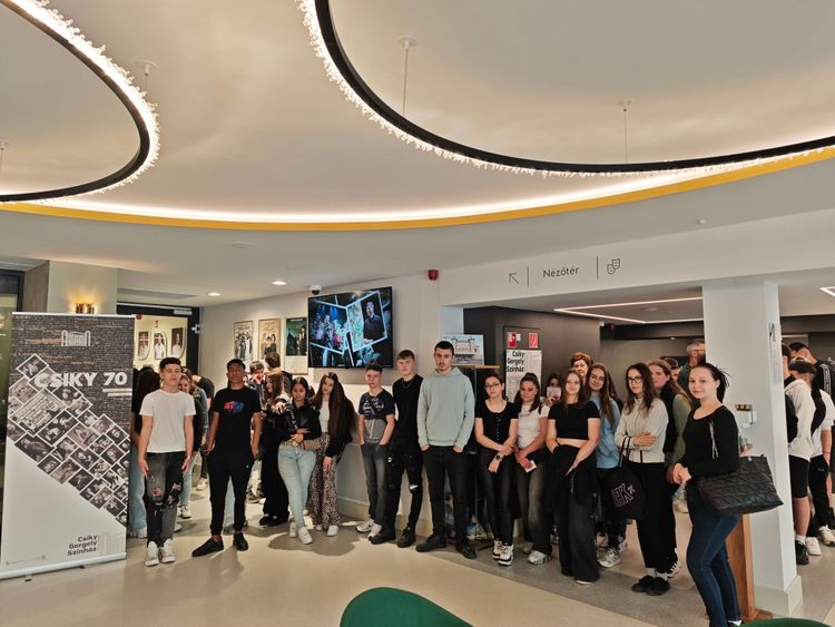 Elveszve a hálón – diákjaink a Cyber Cyrano nyomában