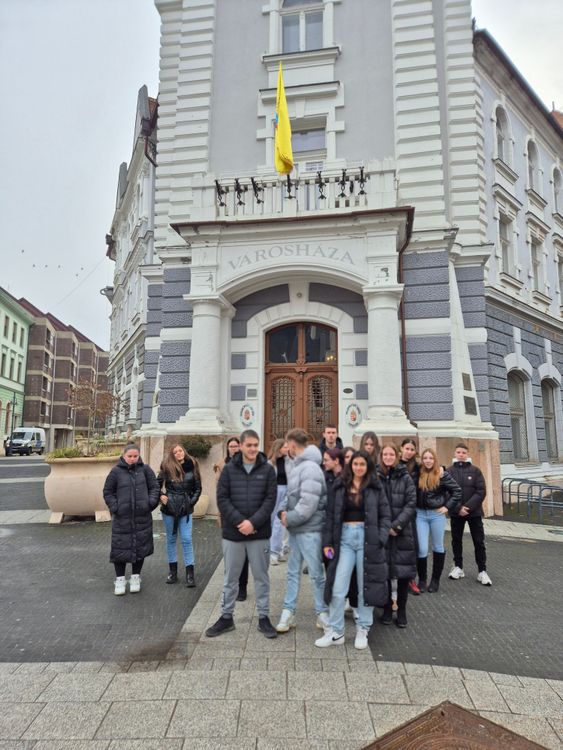 Városháza épületbejárás - KAKUK