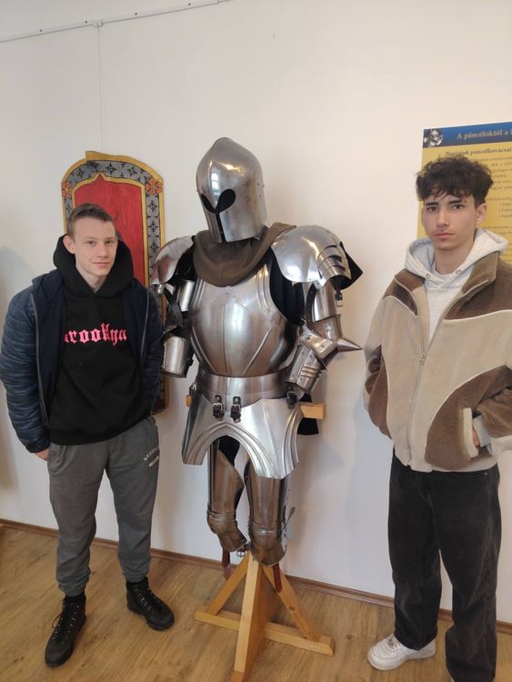 Kiállításlátogatáson vesz részt az 1/9/1 osztály a KAKUK program keretében