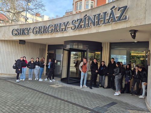 "Színház a kulisszák mögött" - KAKUK