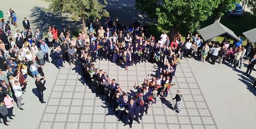 Ünnepélyes ballagás: Elbúcsúztak végzőseink
